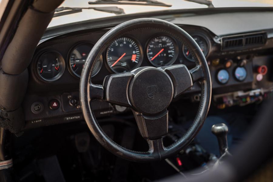 Панель приборов Porsche 959 Paris-Dakar 1986 года  (фото 24 из 38)